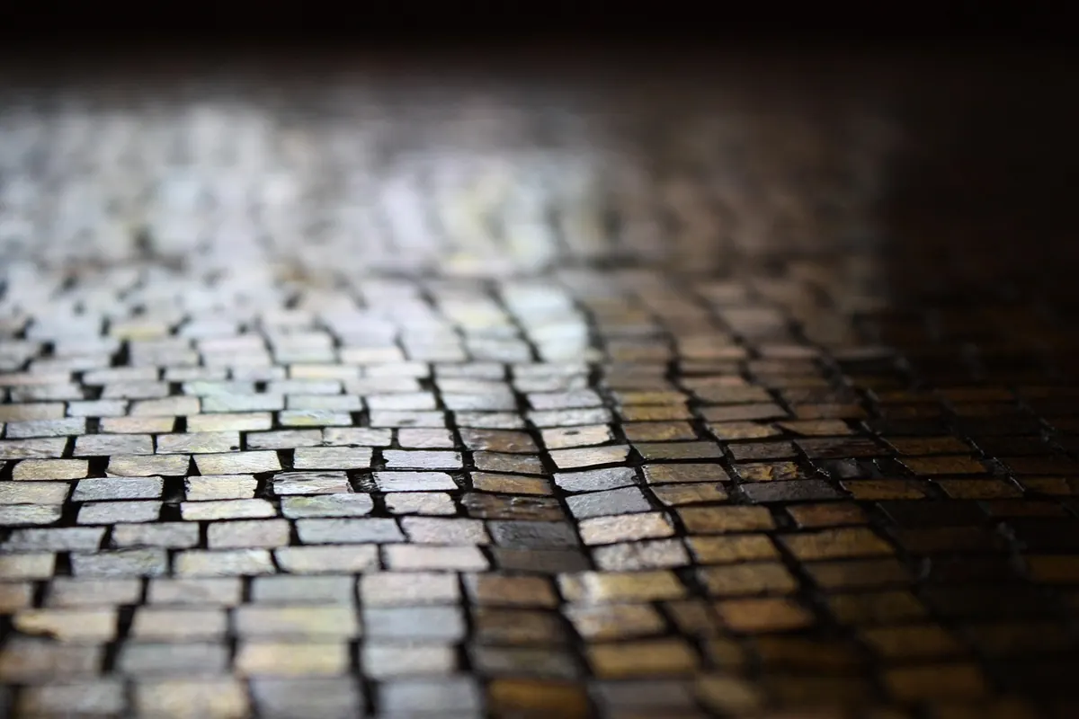 How to Remove Moss, Algae and Weeds from Cobblestone Paving Safely